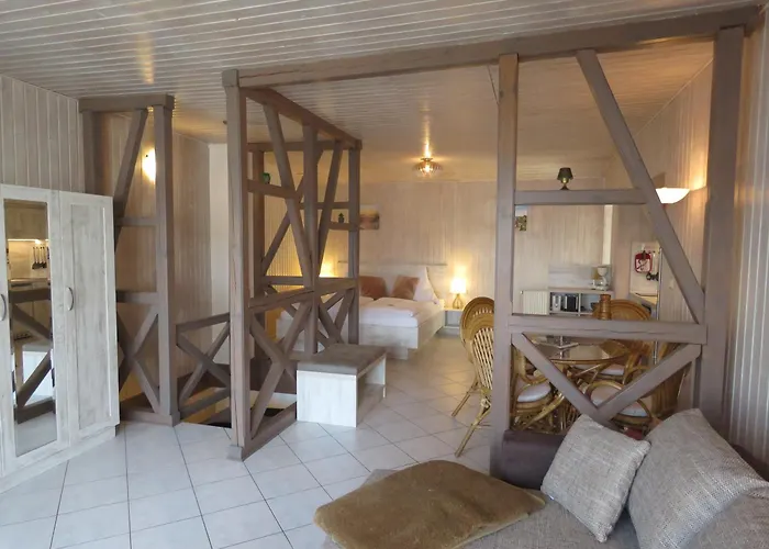 Haus Evelyn * راينزبرج